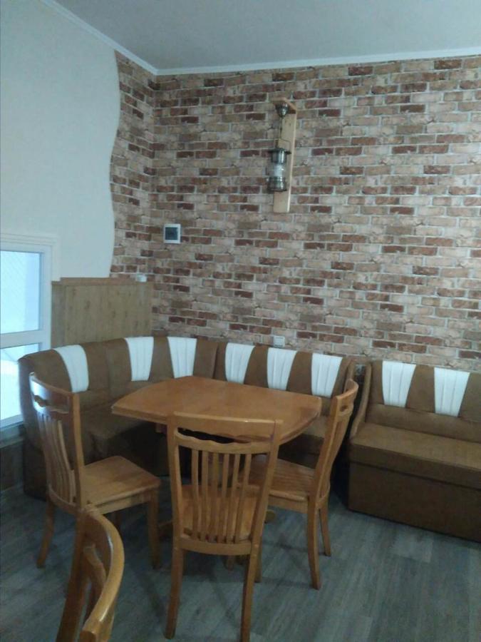 Hostel Mnogoborets F. Klub Odessza Kültér fotó