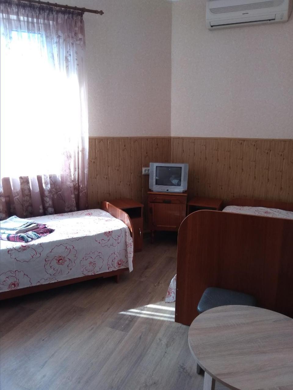 Hostel Mnogoborets F. Klub Odessza Kültér fotó